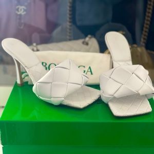 Bottega Veneta The Lido Sandal size 38